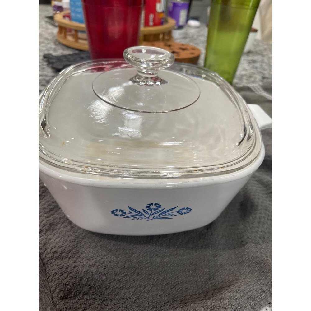 Vintage Corning Ware Blue Cornflower P-2 1/2-B Casserole Dish with Lid